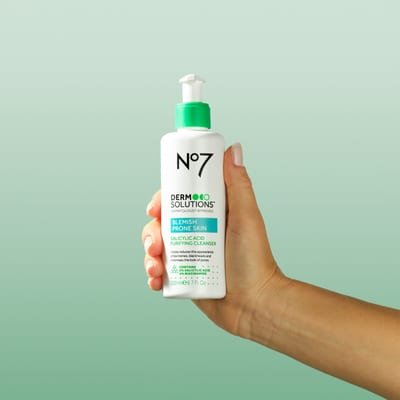NO7 No7 Derm Solutions™ Salicylic Acid Cleanser 200ml