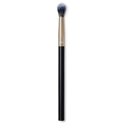 NO7 No7 Pro Artist The Soft Sweep Fluffy Eyeshadow Brush