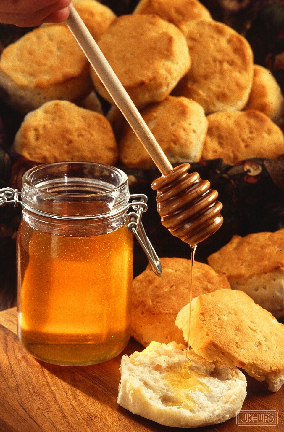 Propolis Extract — Propolis is a sticky, resinous substance gathered by honeybees from the buds and bark o… | UK Lips ingredient guide
