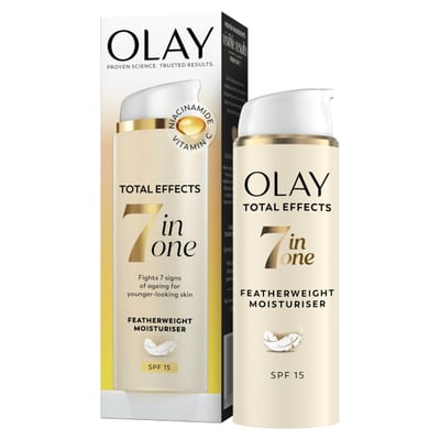 Olay Olay Total Effects Featherweight 7 in 1 Anti-Ageing Day Moisturiser with SPF 15 - Hydrating Face Cream with Niacinamide & Vitamin C – Fights 7 Signs of Ageing for Younger-Looking Skin –