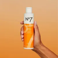 NO7 No7 Radiance+ Vitamin C Glow Toner 200ml